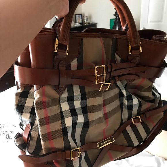 Authentic Burberry!! Used 1 time - Picture 4 of 7